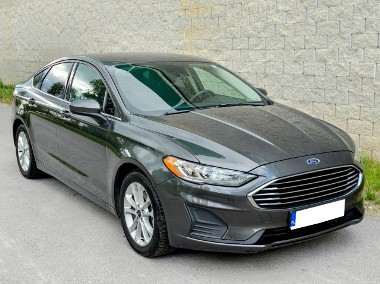 Ford Fusion-1