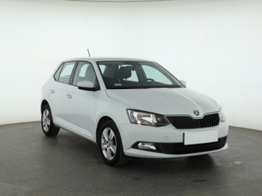 Skoda Fabia III , Salon Polska, Klima, Tempomat, Parktronic-1