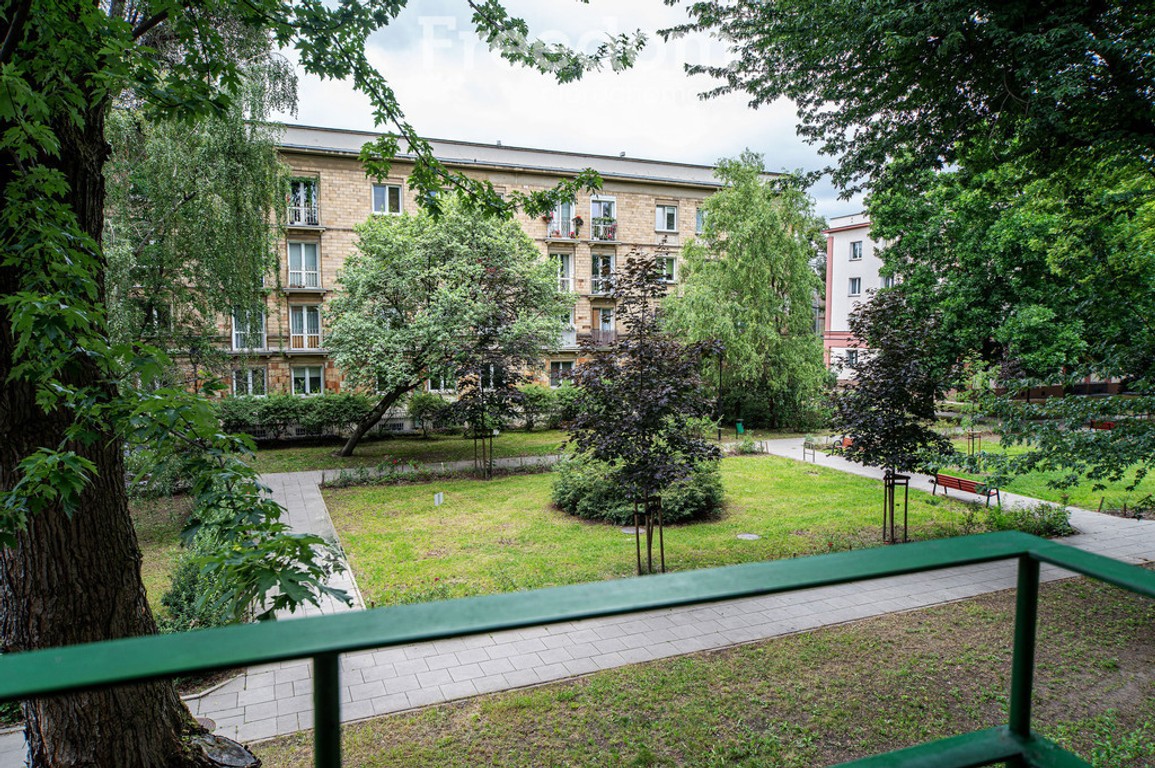 2 pokoje w zabytkowej kamienicy blisko metra – pohled 2