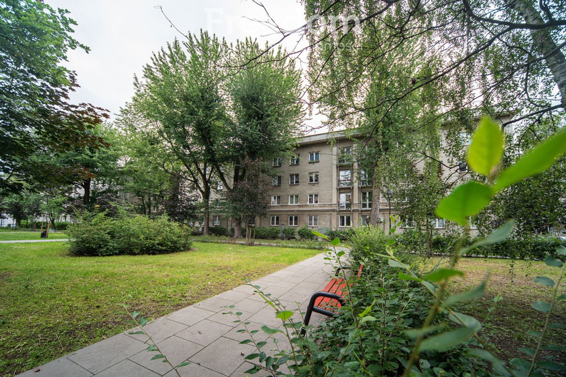 2 pokoje w zabytkowej kamienicy blisko metra – pohled 4