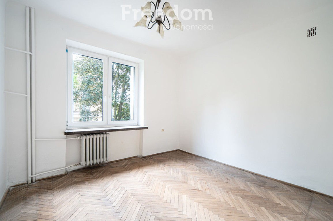 2 pokoje w zabytkowej kamienicy blisko metra – další
