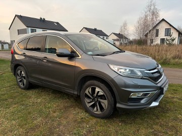Sprzedam Hondę CR-V z 2015r (pierwsza rej. 01.2016) + gaz 49l