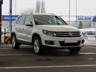 Volkswagen Tiguan , DSG, Xenon, Bi-Xenon, Klimatronic, Tempomat, Parktronic,-1