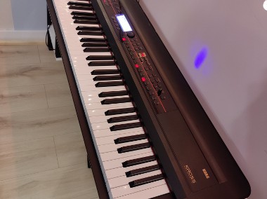 Korg Kross 88 BK z futerałem-1