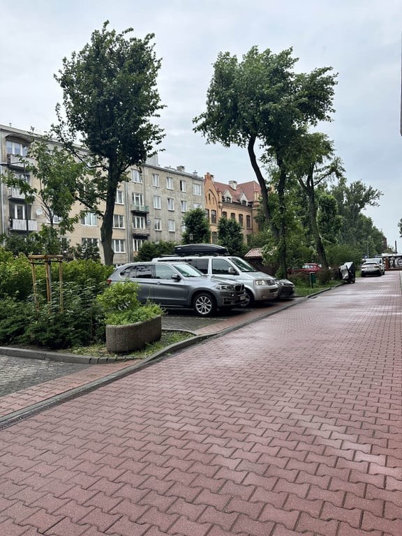 Metro szwedzka miejsce parkingowe - Więcej