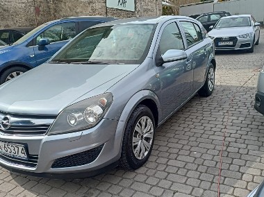 Opel Astra -1