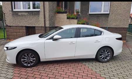 Mazda 3 SEDAM; 2.0 150KM 6MT KANIO + dod. wypos. Kupiona w Polsce 2022