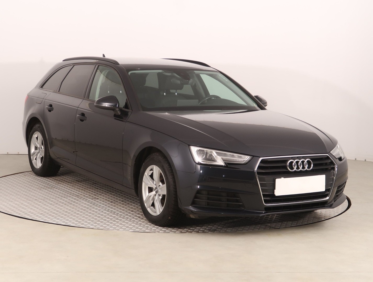 Audi A4 B9 , Salon Polska, Serwis ASO, Automat, Navi, Klimatronic,