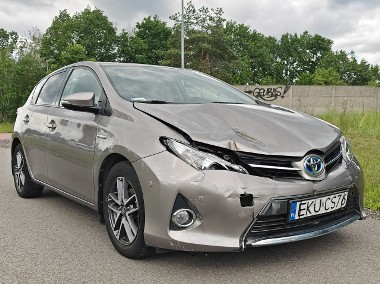 Toyota Auris II-1