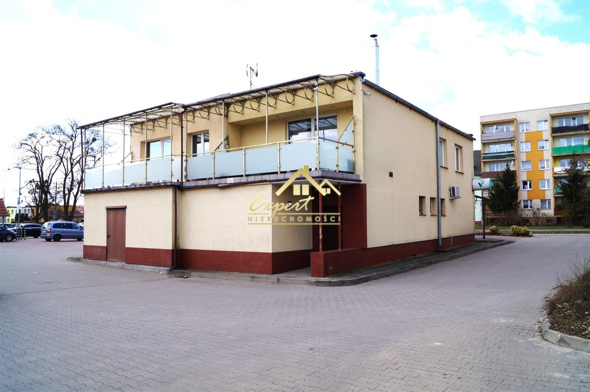 Dom gotowy do zamieszkania z lokalami do wynajęcia - Widok 3