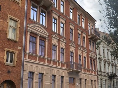 LOKAL 39,27 M2 W DZIELNICY STARE MIASTO - SUTERENA-1