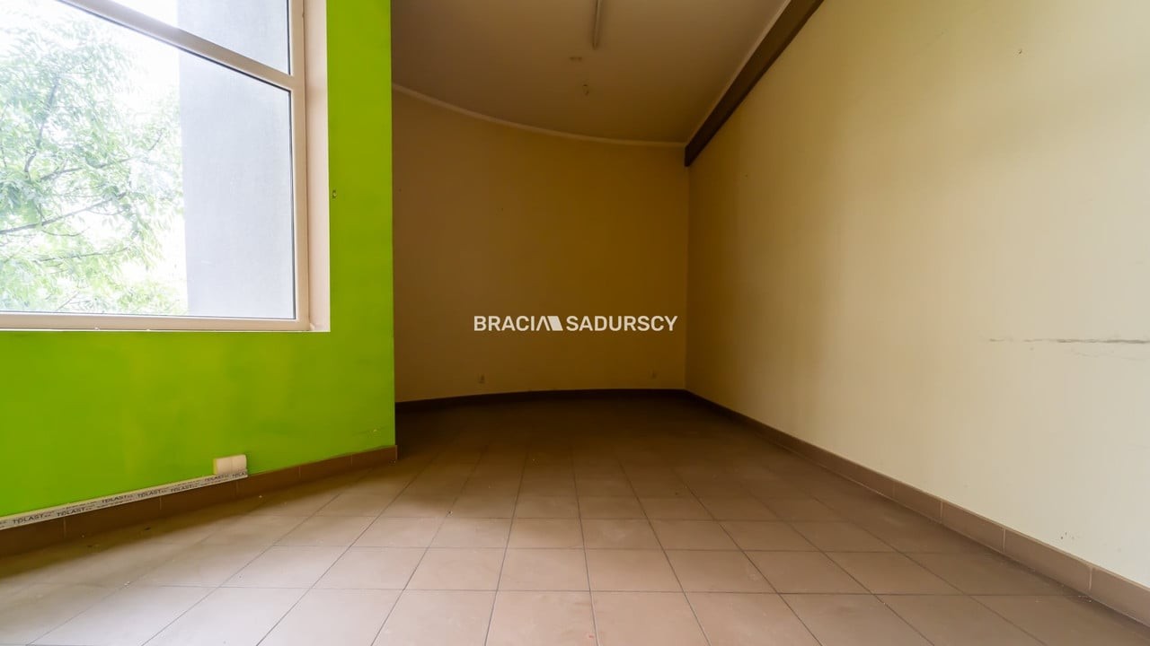 Lokal przy placu Bieńczyckim, Kraków Bieńczyce - Ansicht 4