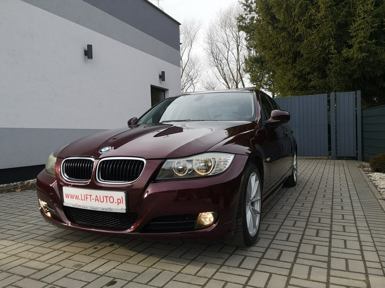 BMW SERIA 3 IV (E90/E91/E92/E93) BMW SERIA 3 2.0 143KM Klimatronik Sensory LIFT Tempomat Sedan ALU 17 Gwarancja