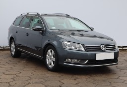 Volkswagen Passat B7 , Navi, Xenon, Klimatronic, Tempomat, Parktronic,ALU