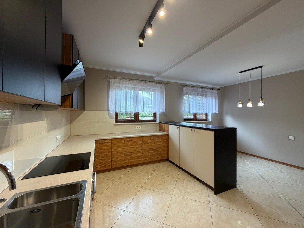 Dom z 2020r. I 2507 m² działki I 10 min od Radomia - Więcej