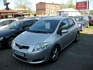 Toyota Auris I bardzo dobry stan/ Klimatronik/ 6 biegów/ 126 KM