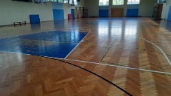 Renowacja podłogi sportowej . Renowacja parkietu hali sportowej.