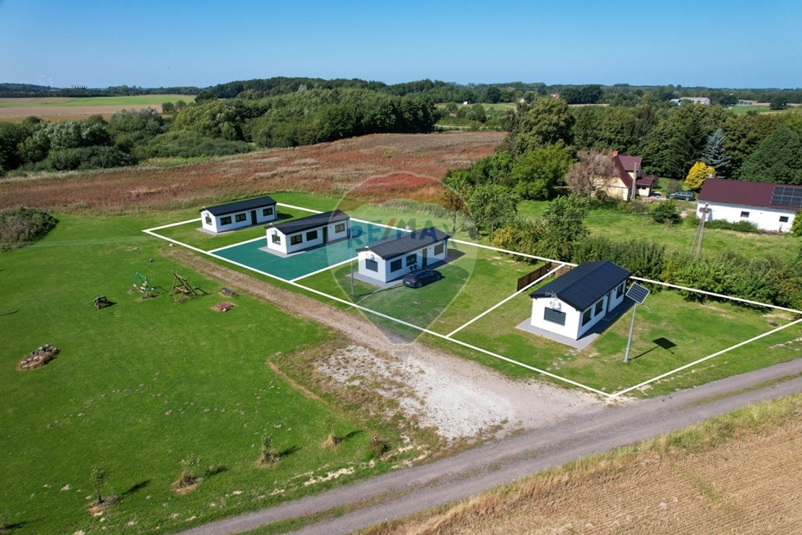Dom całoroczny, działka 367 m2 + teren wspólny