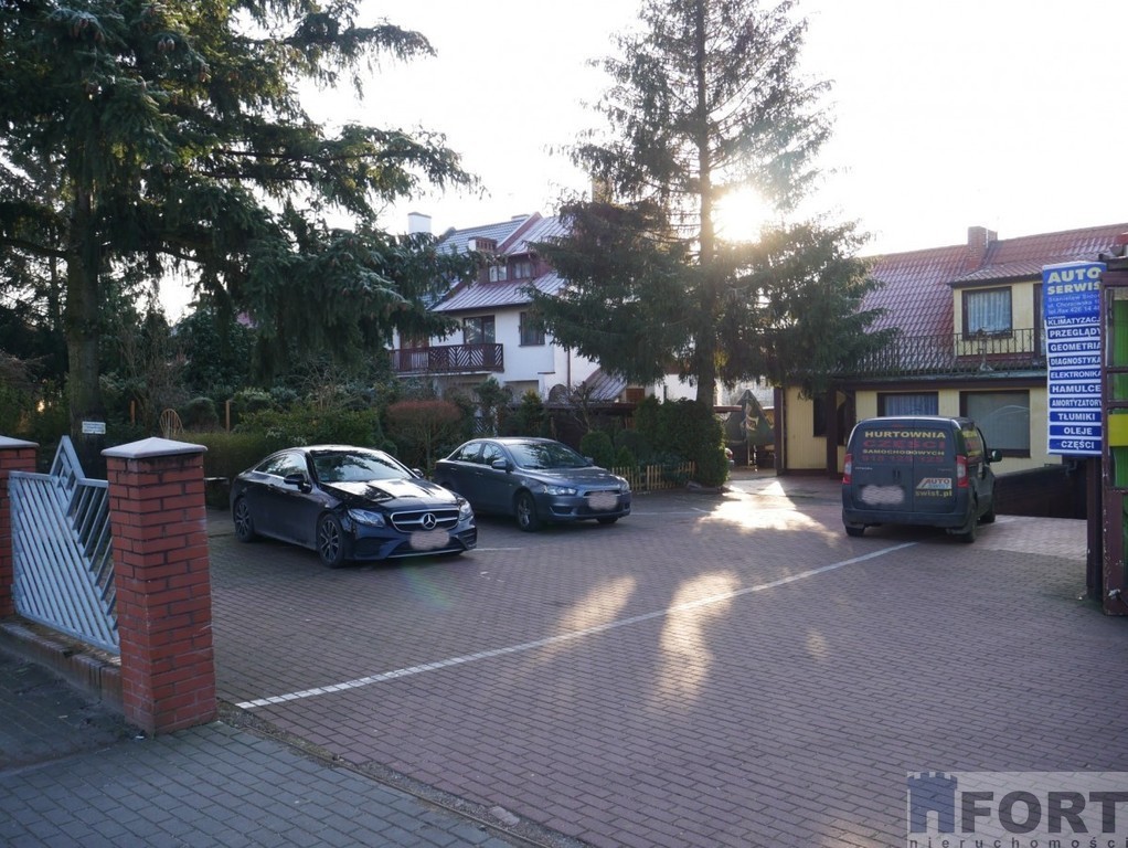 Na sprzedaż warsztat samochodowy + dom. Okazja !!! - View 2