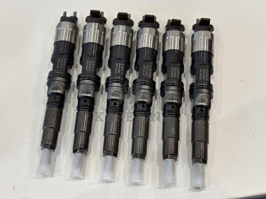 John Deere 9.0L HPCR RE543352 Wtryskiwacz Wtryskiwacze 095000-0610 RE543605 0610 PO REGENERACJI-1