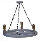 Lampa rustykalna z koła wozu koło drewniane do altany salonu