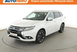Mitsubishi Outlander III PHEV 4x4 automat skóra el. fotele navi klima auto szyberdach
