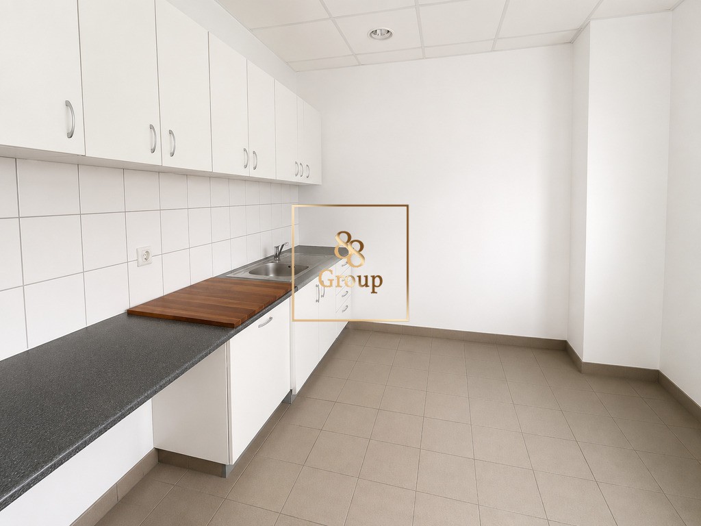 Magazyn 1080 m² z socjałem 36 m², Macierzysz – pohled 4