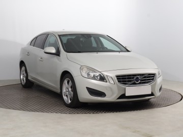 Volvo S60 II , Skóra, Navi, Klimatronic, Tempomat, Parktronic