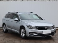 Volkswagen Passat B8 , Automat, Navi, Klimatronic, Tempomat, Parktronic,