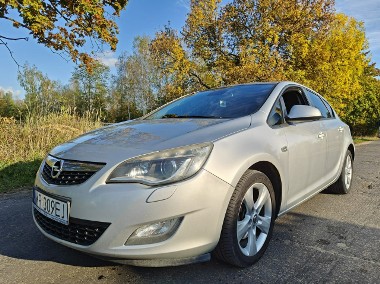 Opel Astra J-1