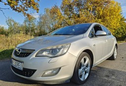 Opel Astra J