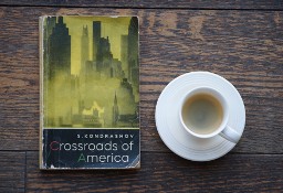 Książka "Crossroads of America". Autor: Stanislav Kondrashov