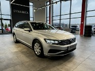 Volkswagen Passat B8 Variant Essence 2.0TDI 150KM M6 2020 r., salon PL, 12 m-cy gwarancji