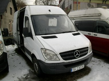 Mercedes-Benz Sprinter-1