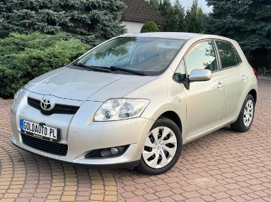 Toyota Auris I-1