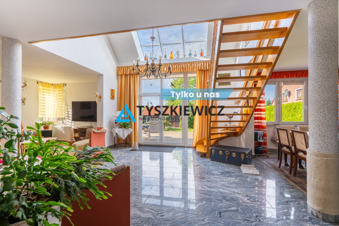 Dom na sprzedaż, 4 pokoje, 216 m², Jasień