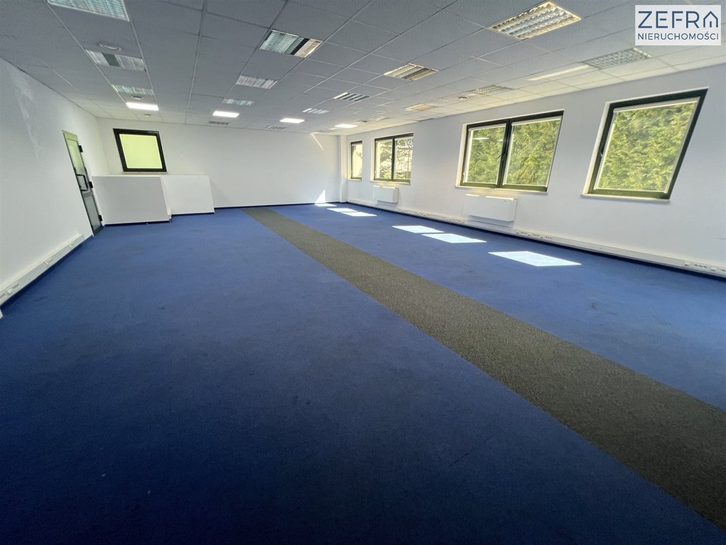 Biuro*Usługi*243 m²*Bronowice Wielkie*ul.Stawowa – pohled 2