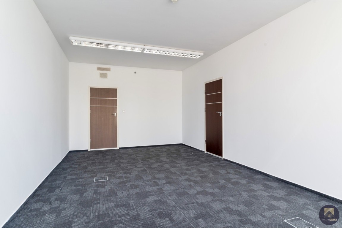 Biura w Topowej Lokalizacji w Centrum – pohled 2