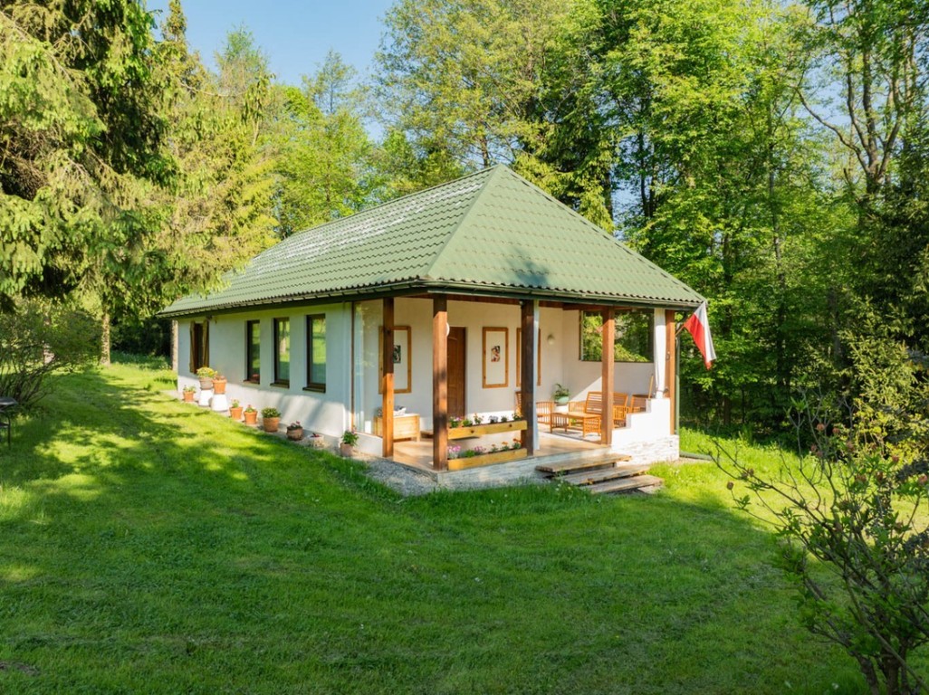Klimatyczny dom wśród zieleni | 9700 m² | Chronów