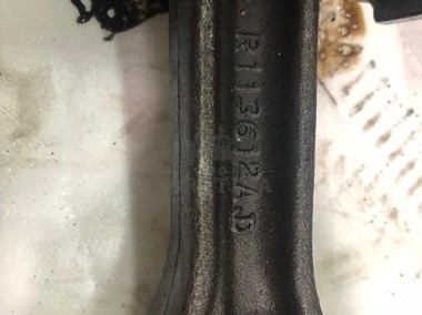 Korbowód R113612 - John Deere 4039-1