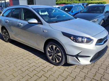 Kia Cee'd III 1.5 T-GDI M DCT 1.5 T-GDI M DCT 140KM-1