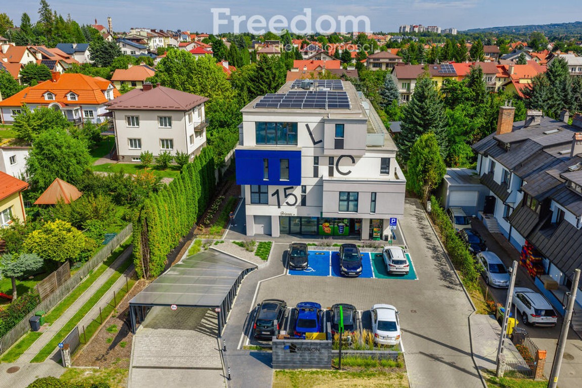Lokal z dużą witryną, sklep Żabka - View 4