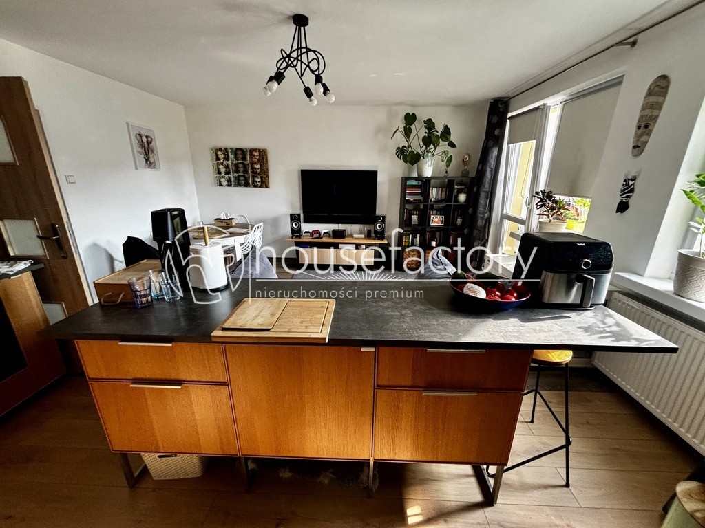 3 widne pokoje z dużym balkonem - Olechów - Widok 3
