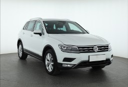 Volkswagen Tiguan , Salon Polska, Serwis ASO, DSG, VAT 23%, Navi, Klimatronic,