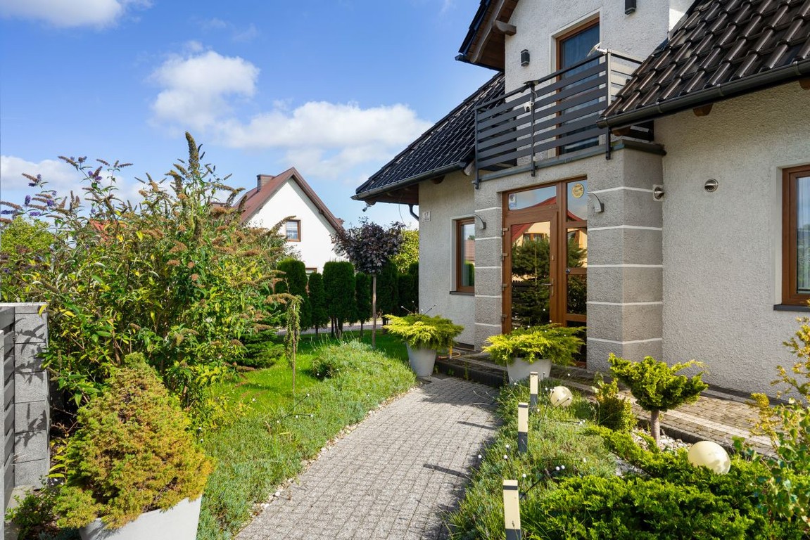 Dom na sprzedaż, 5 pokoi, 122 m², Cewice