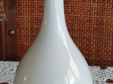KPM Berlin elegancki wazon w kształcie butelki z mocno wydłużoną szyją  -1