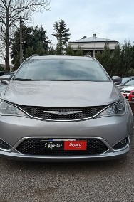 Chrysler Pacifica-2