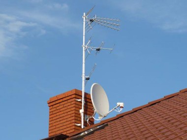 Ustawienie anteny Montaż serwis Naprawa Anteny Satelitarnej na balkonie Kielce-1