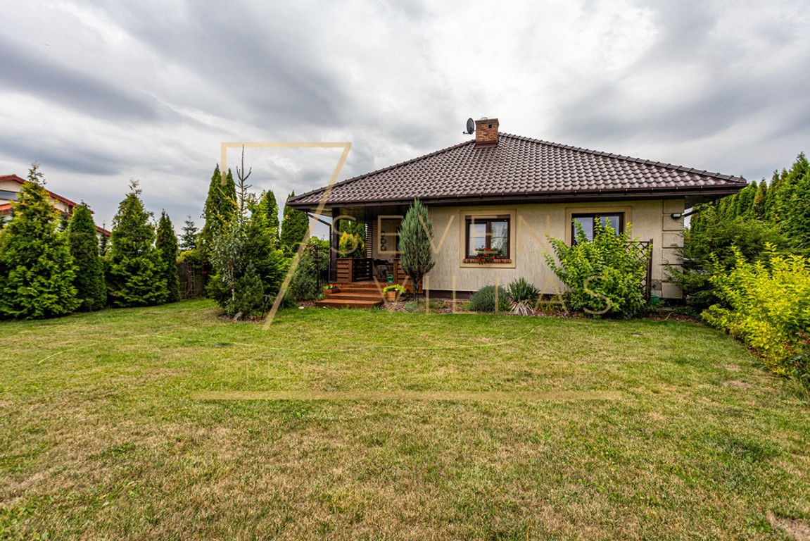 Parterowy dom z ogrodem, działka 1120 m2