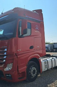 Mercedes-Benz Actros-2